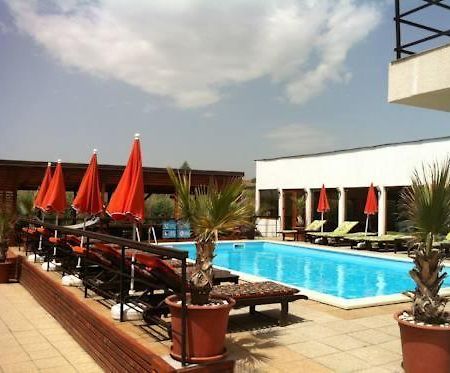 那沃达利 Omega Mamaia Nord酒店 外观 照片